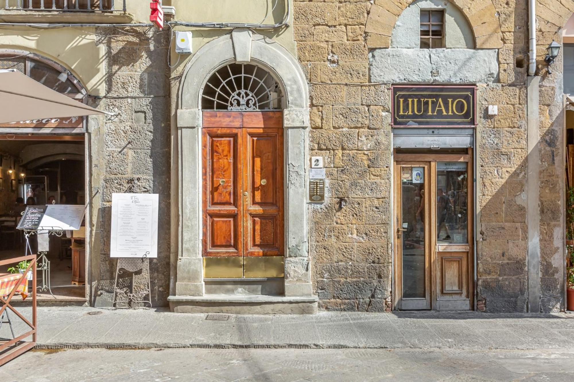 The Lions' Apartment In The Historic Centre X8 Florença Exterior foto